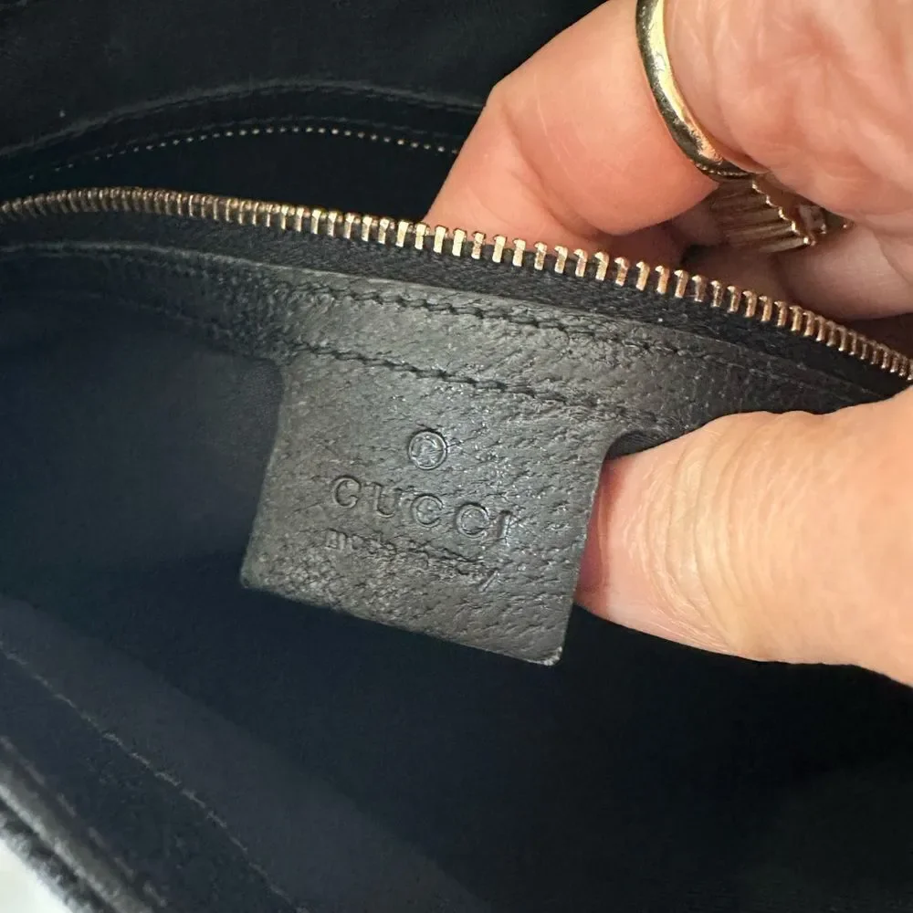 Gucci Black Jackie Hobo with Gold Piston lock